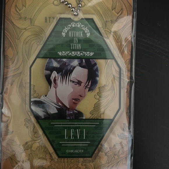 Levi Ackerman keychain - Picture 2 of 3